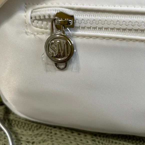 Macy’s Steve Madden White Crossbody Belt Bag with Charm Keychain - Picture 6 of 10